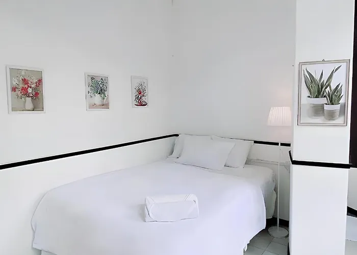 Go Wat Trai Mit - Mrt Hua Lamphong Apartment *