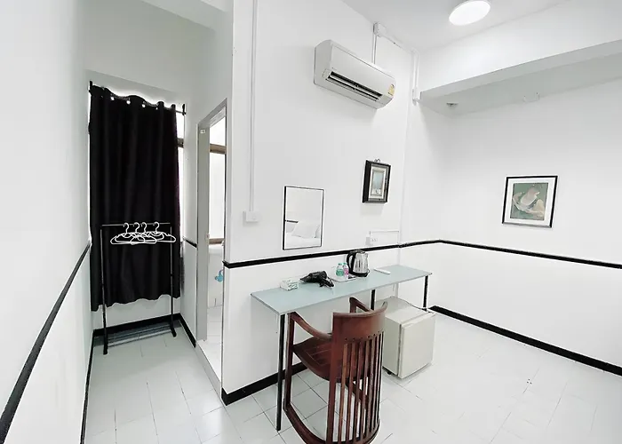 Go Wat Trai Mit - Mrt Hua Lamphong Apartment
