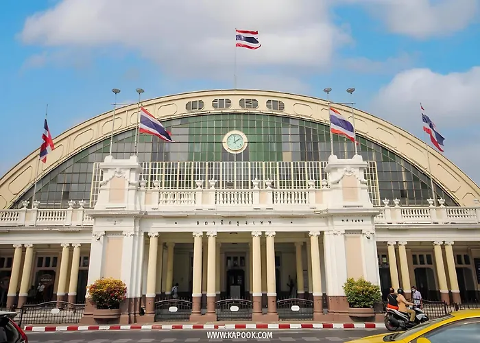 Go Wat Trai Mit - Mrt Hua Lamphong * Bangkok